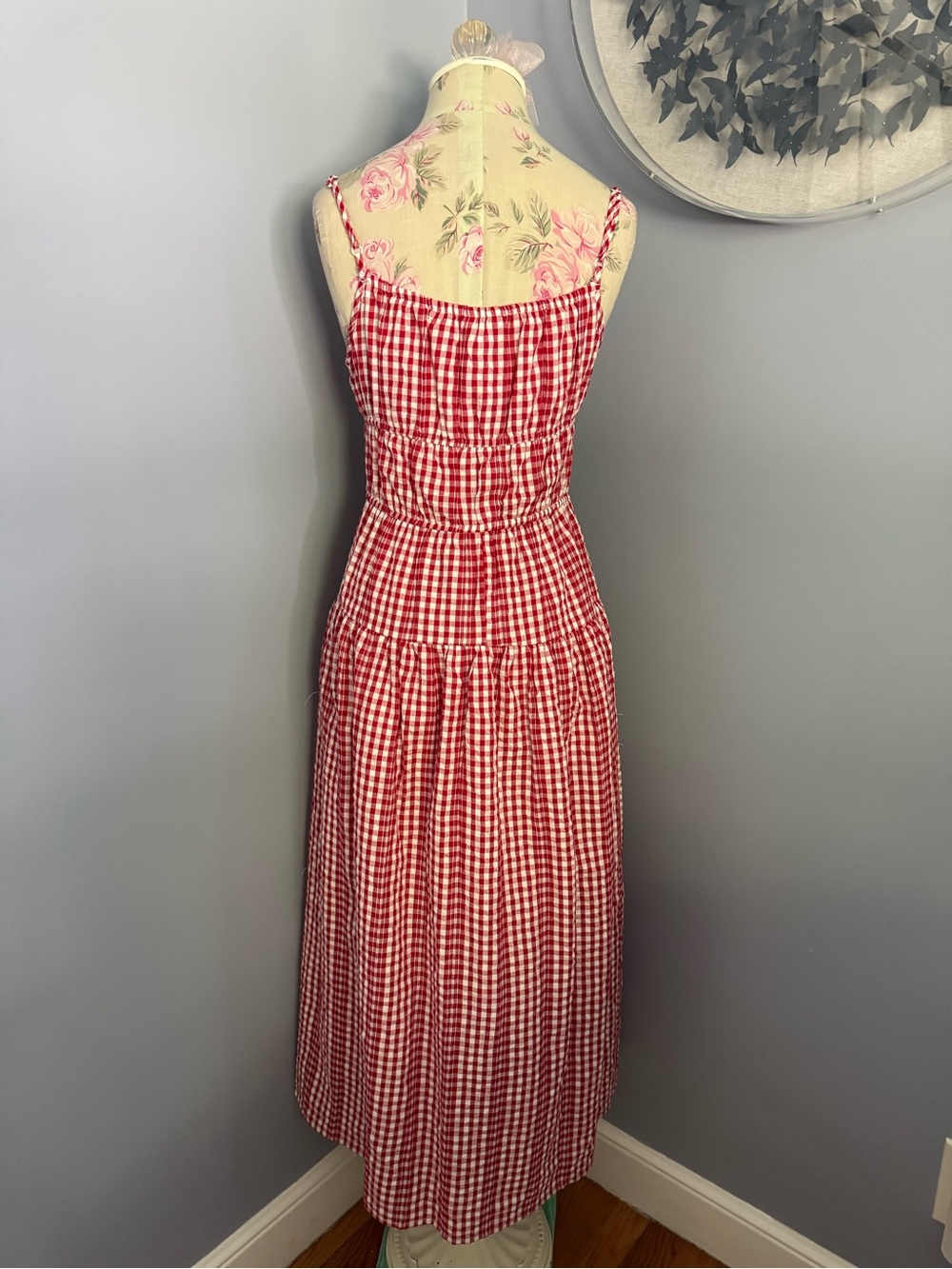 ๐ Red Gingham Tie-Front Midi Dress with Adjustable Spaghetti Straps - Picture 5 of 9